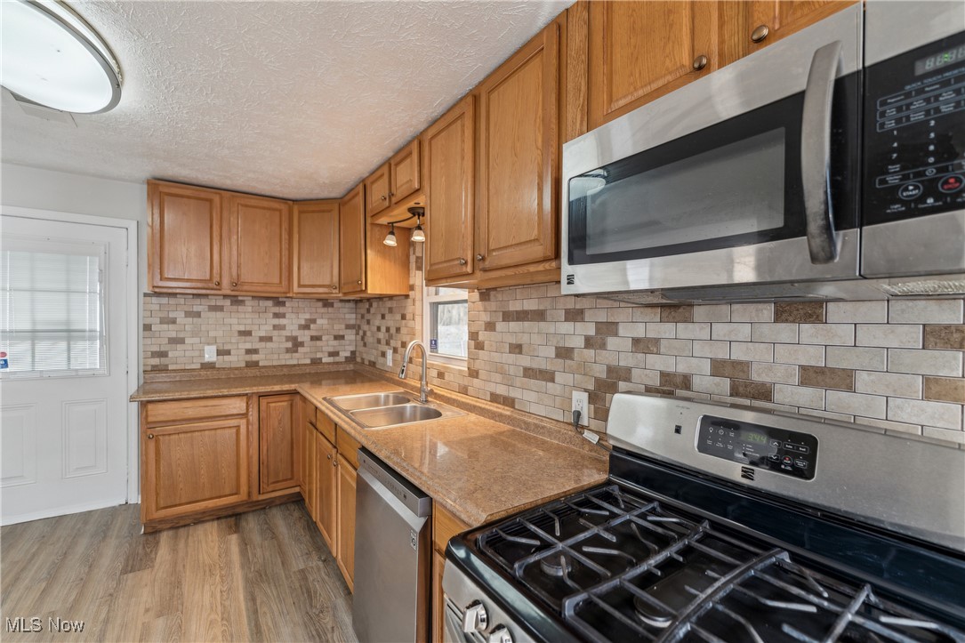 254 Oakwood Street, Elyria, Ohio image 18