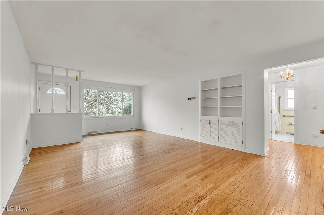 5296 Oak Ridge Drive, Willoughby, Ohio image 4