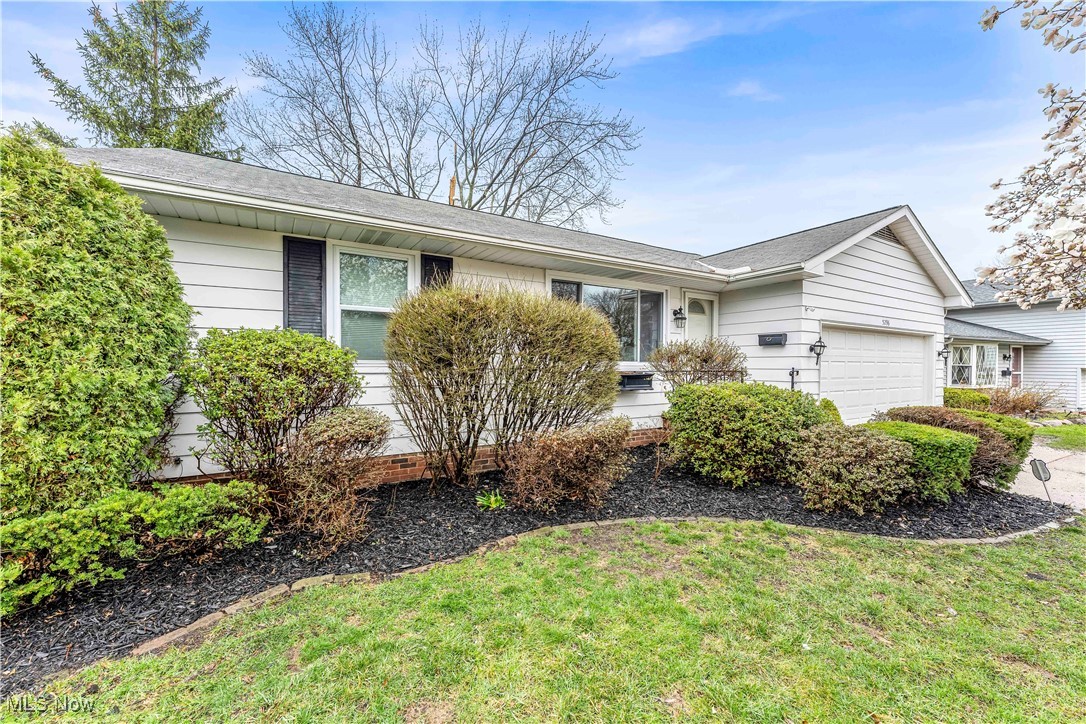 5296 Oak Ridge Drive, Willoughby, Ohio image 2