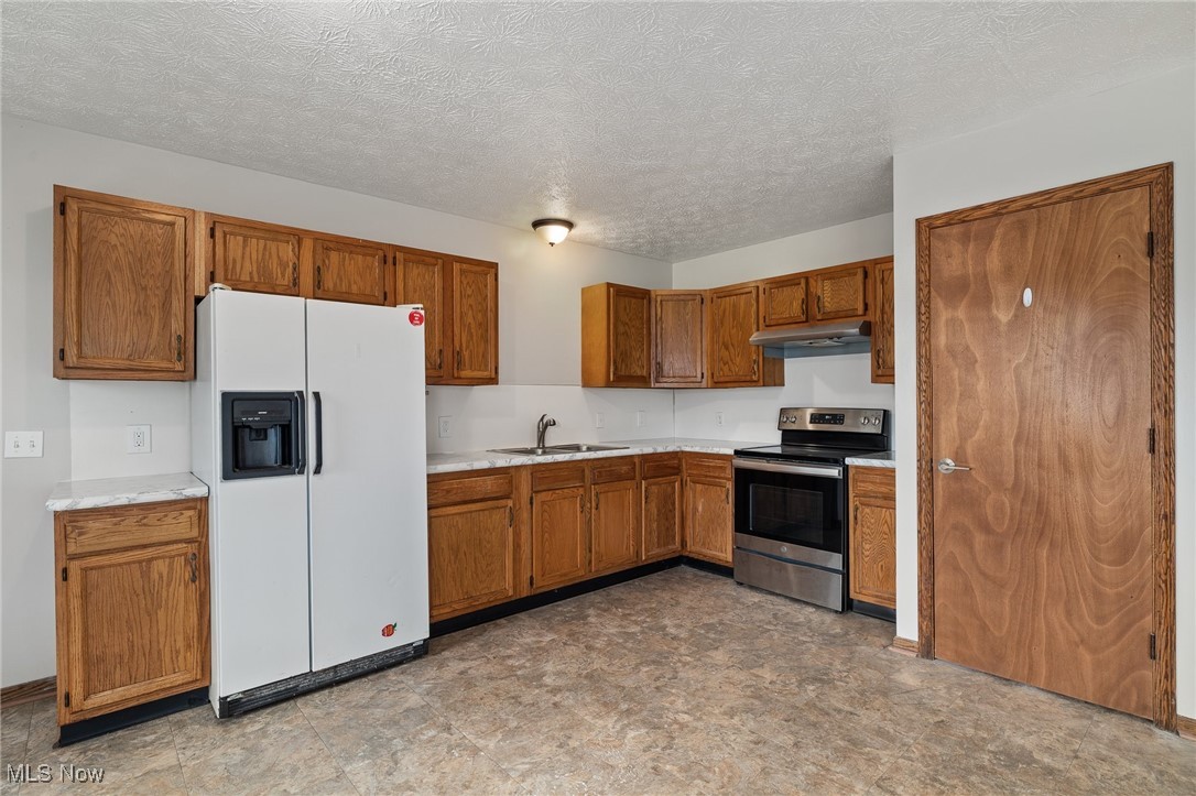 1204 Winthrop Lane, Ashland, Ohio image 7