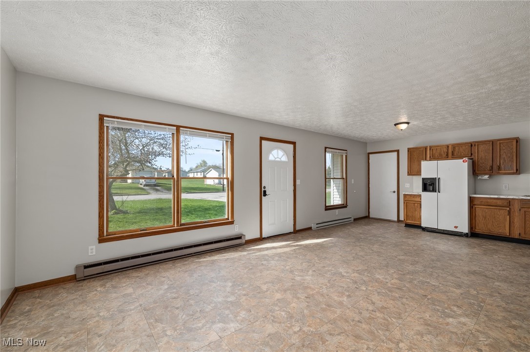 1204 Winthrop Lane, Ashland, Ohio image 4