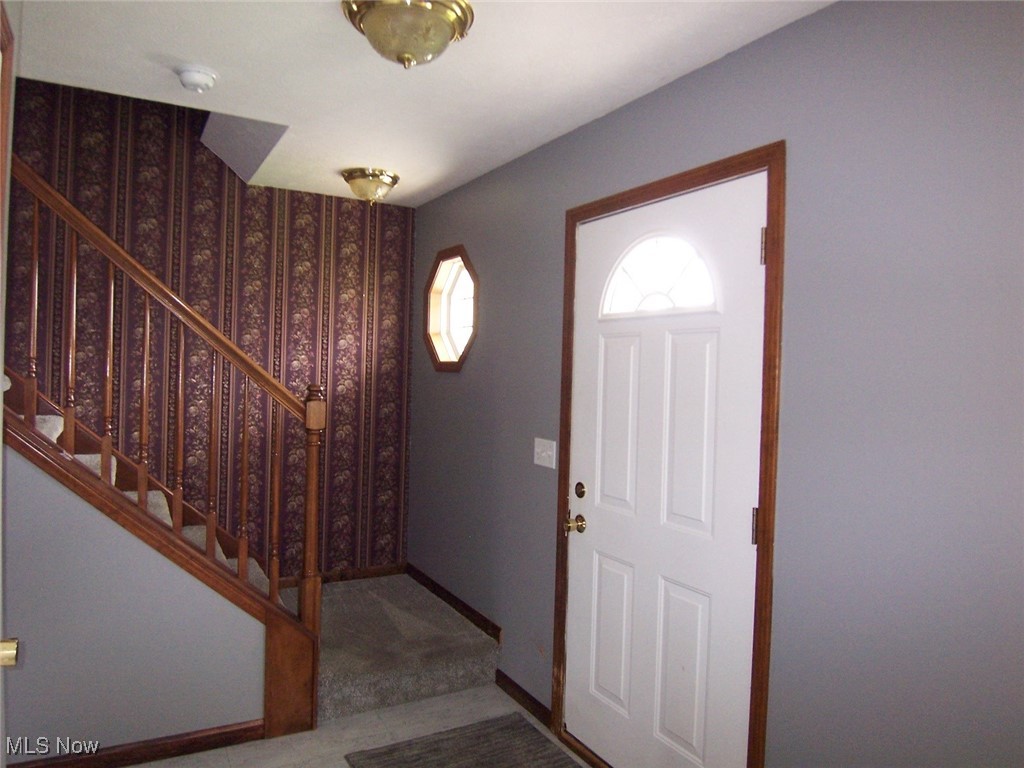 7078 Oak Tree Drive, Lorain, Ohio image 3