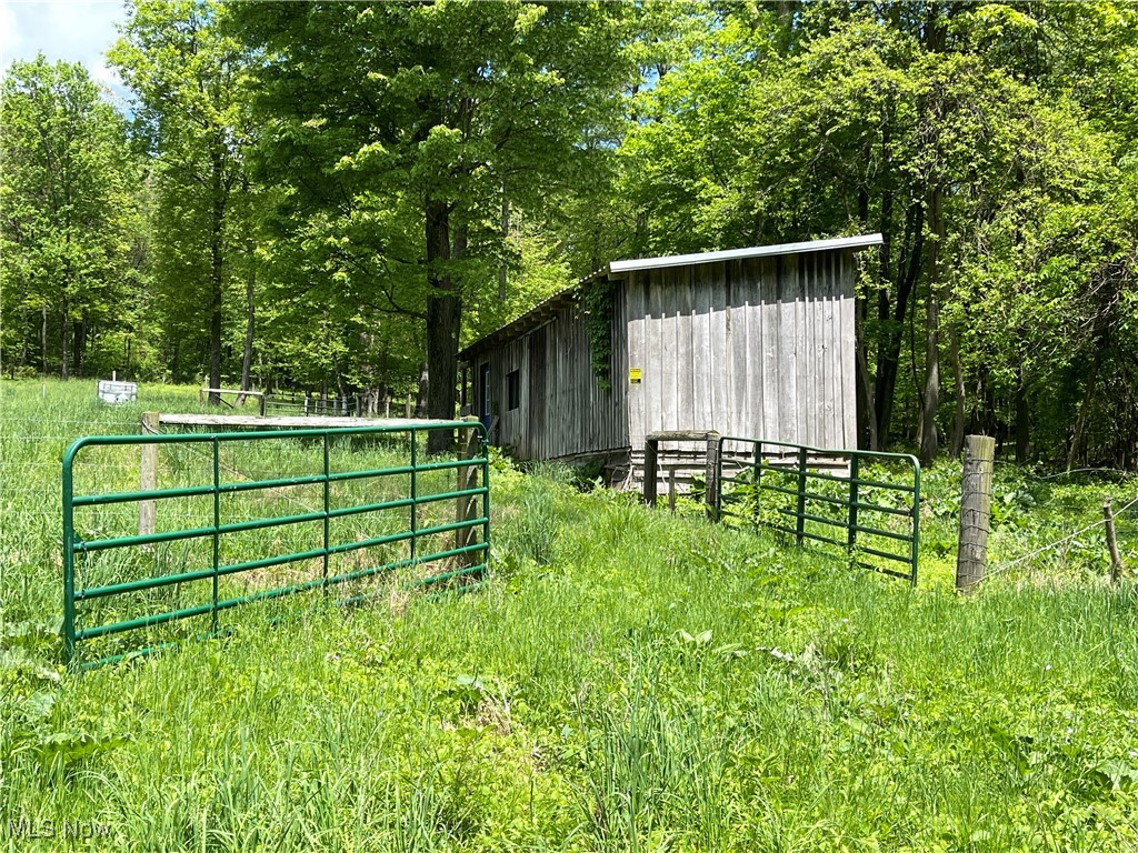 12929 Pleasant Valley Road Rd, Utica, Ohio image 2