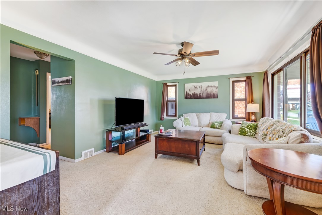 6402 Gerald Avenue, Parma, Ohio image 16