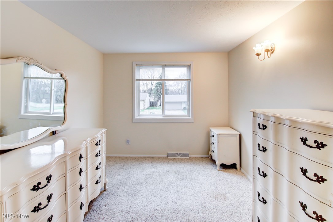 9603 Munich Drive, Parma, Ohio image 16