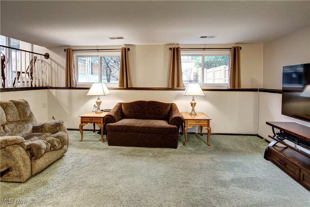 9603 Munich Drive, Parma, Ohio image 23