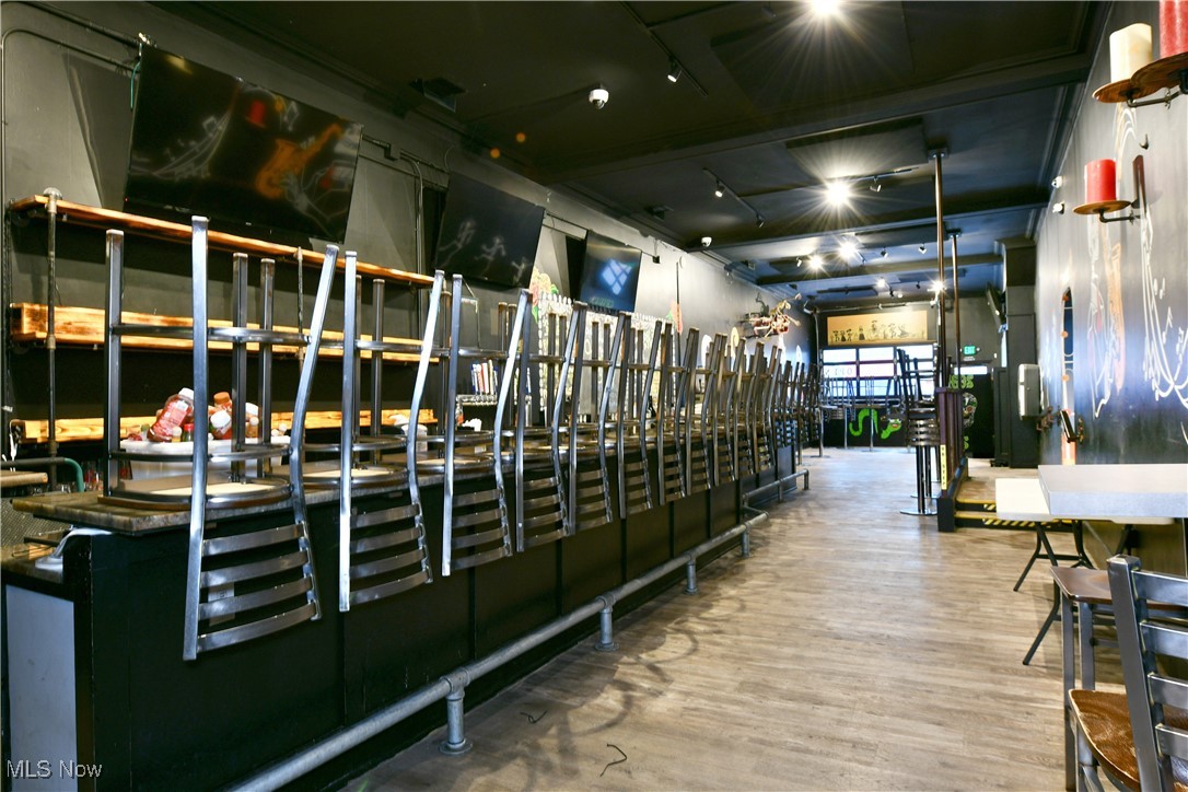 City/Youngstown - Commercial Sale