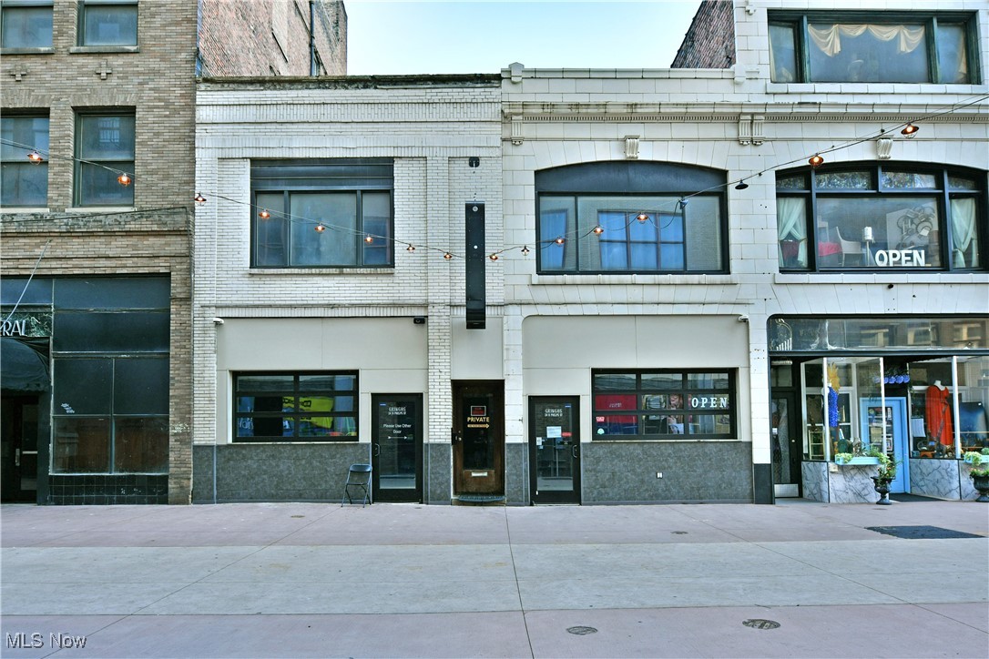 City/Youngstown - Commercial Sale