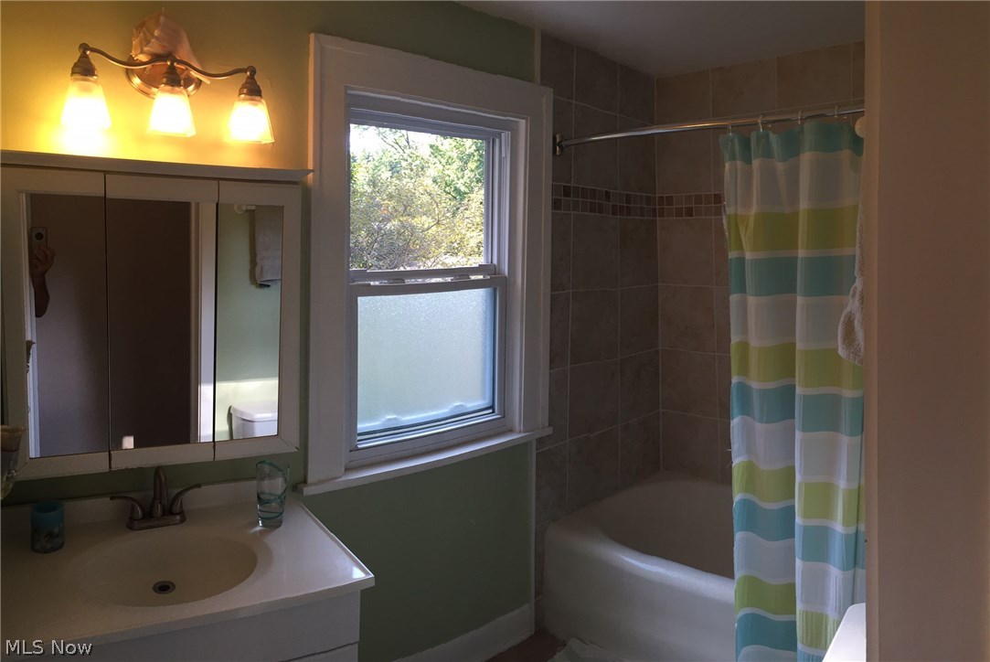 Midland Moor 03 - Residential Lease