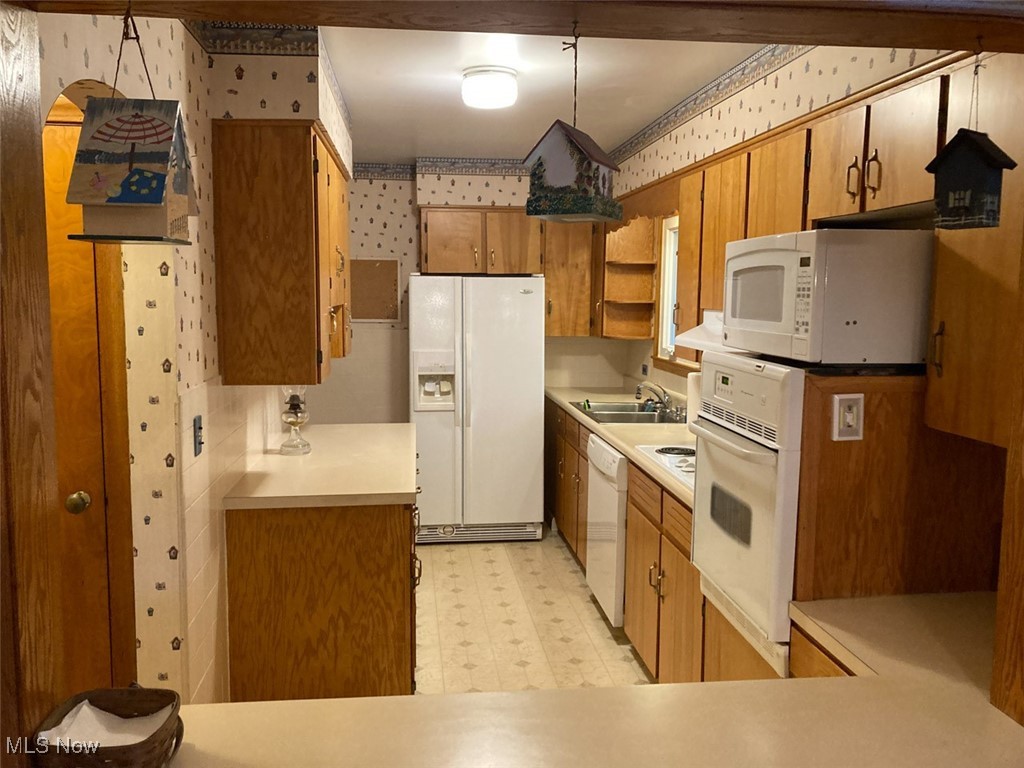 7551 Pinedale Street, Hartville, Ohio image 21