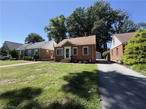 Tiny photo for 602 Huntmere Drive, Bay Village, OH 44140 (MLS # 5240714)