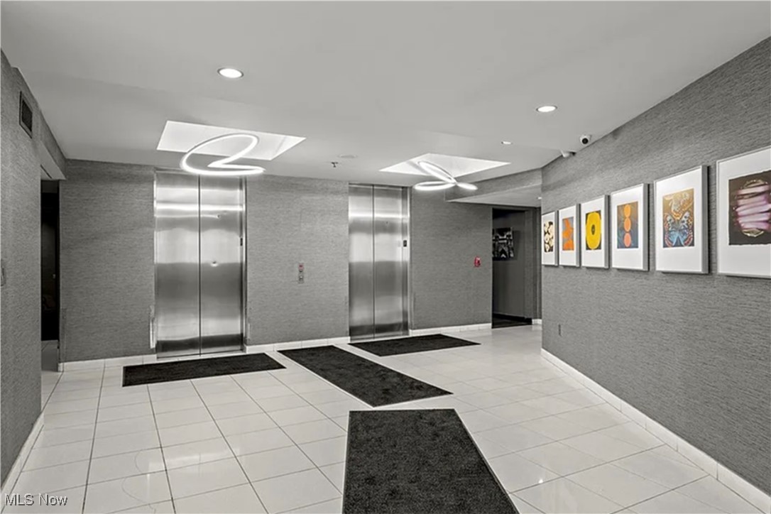 Pinnacle Condominium - Residential