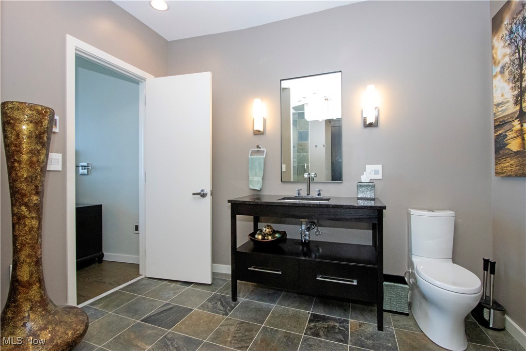 Pinnacle Condominium - Residential