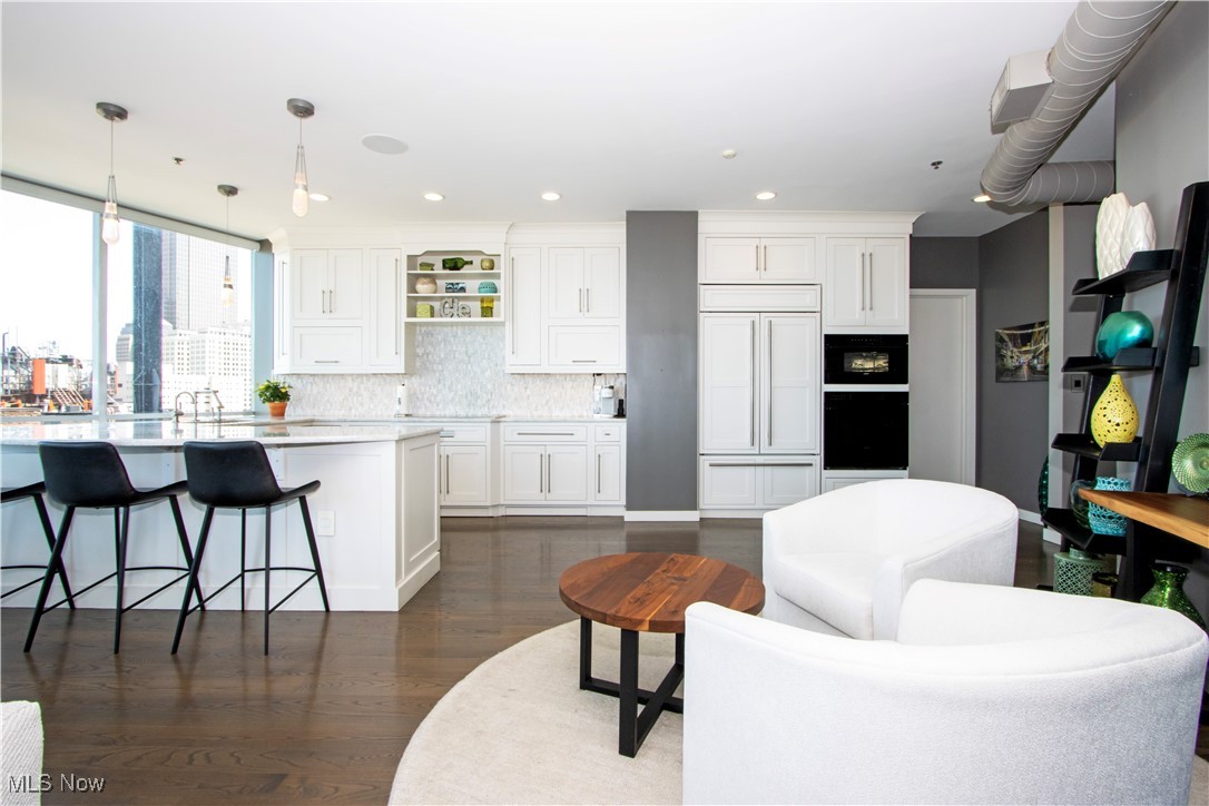 Pinnacle Condominium - Residential