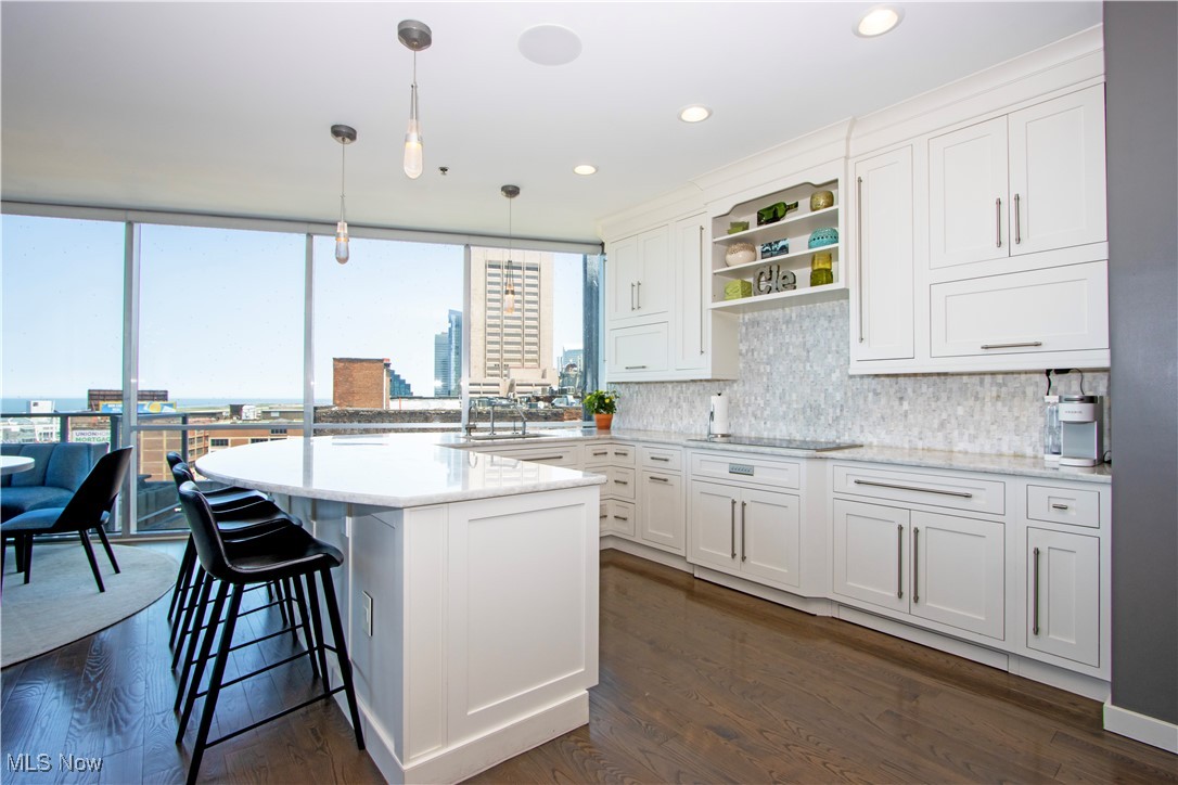 Pinnacle Condominium - Residential