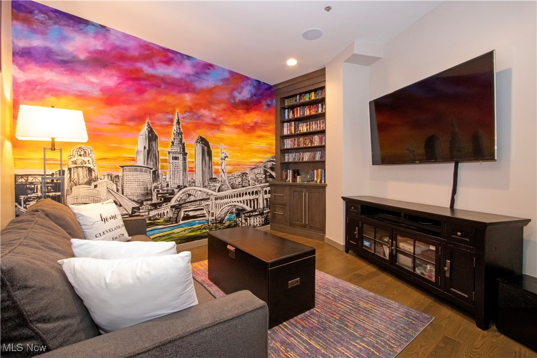 Pinnacle Condominium - Residential