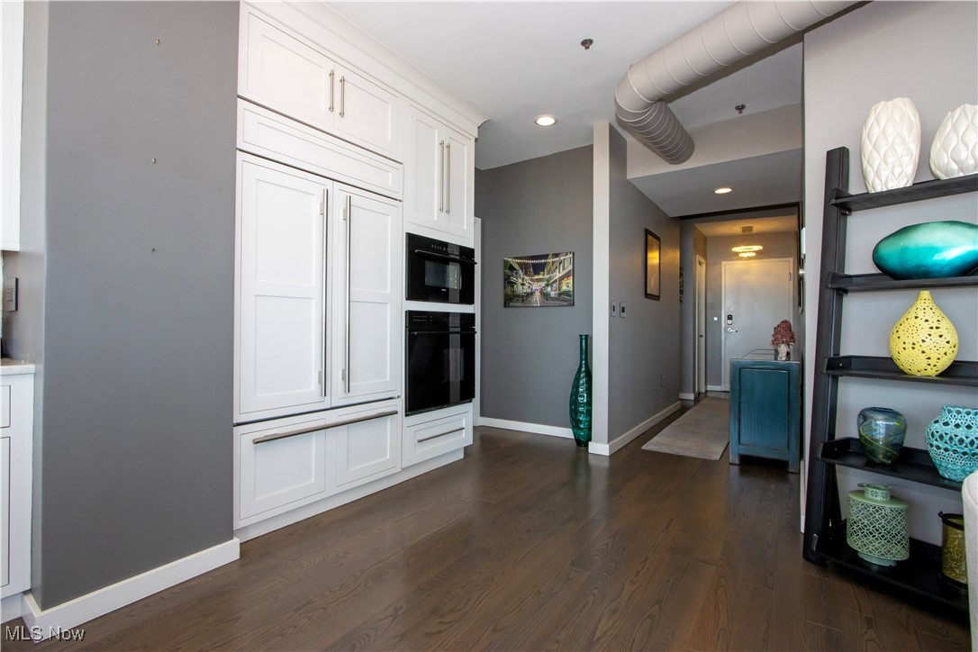 Pinnacle Condominium - Residential