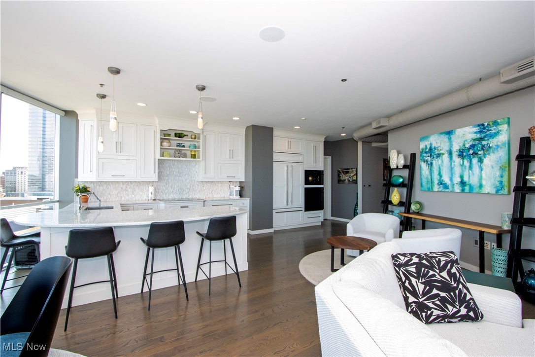 Pinnacle Condominium - Residential