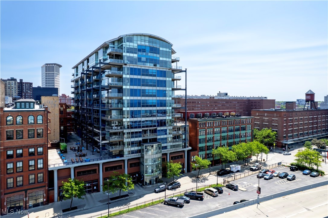 701 W Lakeside Avenue 1001