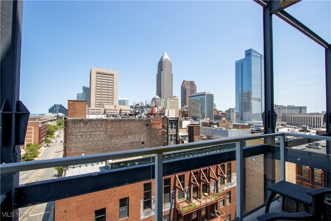 Pinnacle Condominium - Residential