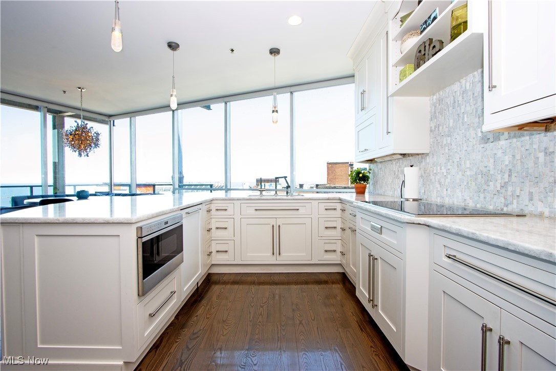 Pinnacle Condominium - Residential