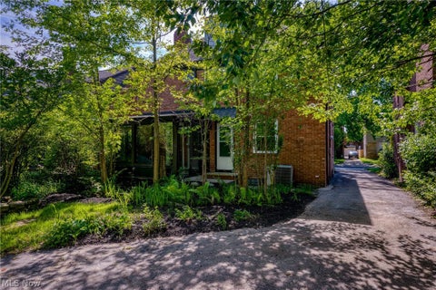 Tiny photo for 1913 Staunton Road, Cleveland Heights, OH 44118 (MLS # 5216607)