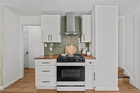 Tiny photo for 1913 Staunton Road, Cleveland Heights, OH 44118 (MLS # 5216607)