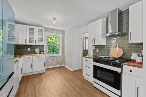 Tiny photo for 1913 Staunton Road, Cleveland Heights, OH 44118 (MLS # 5216607)