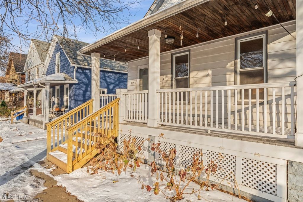 Photo of 2133 Halstead Avenue, Lakewood, OH 44107 (MLS # 5176080)