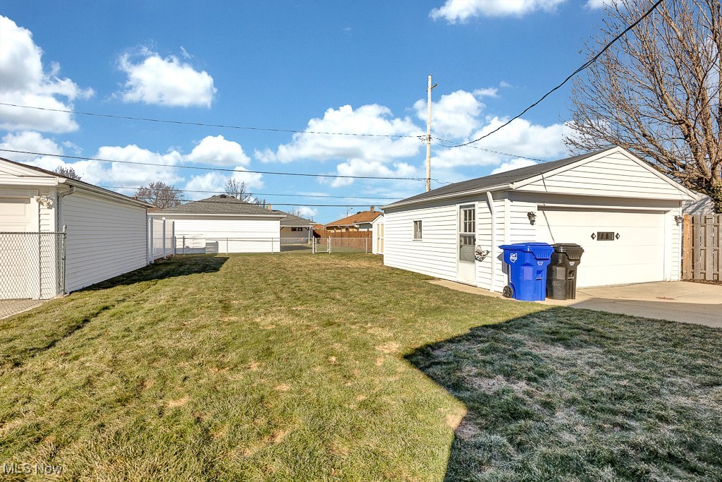 6298 Elmdale Road, Brook Park, Ohio image 25