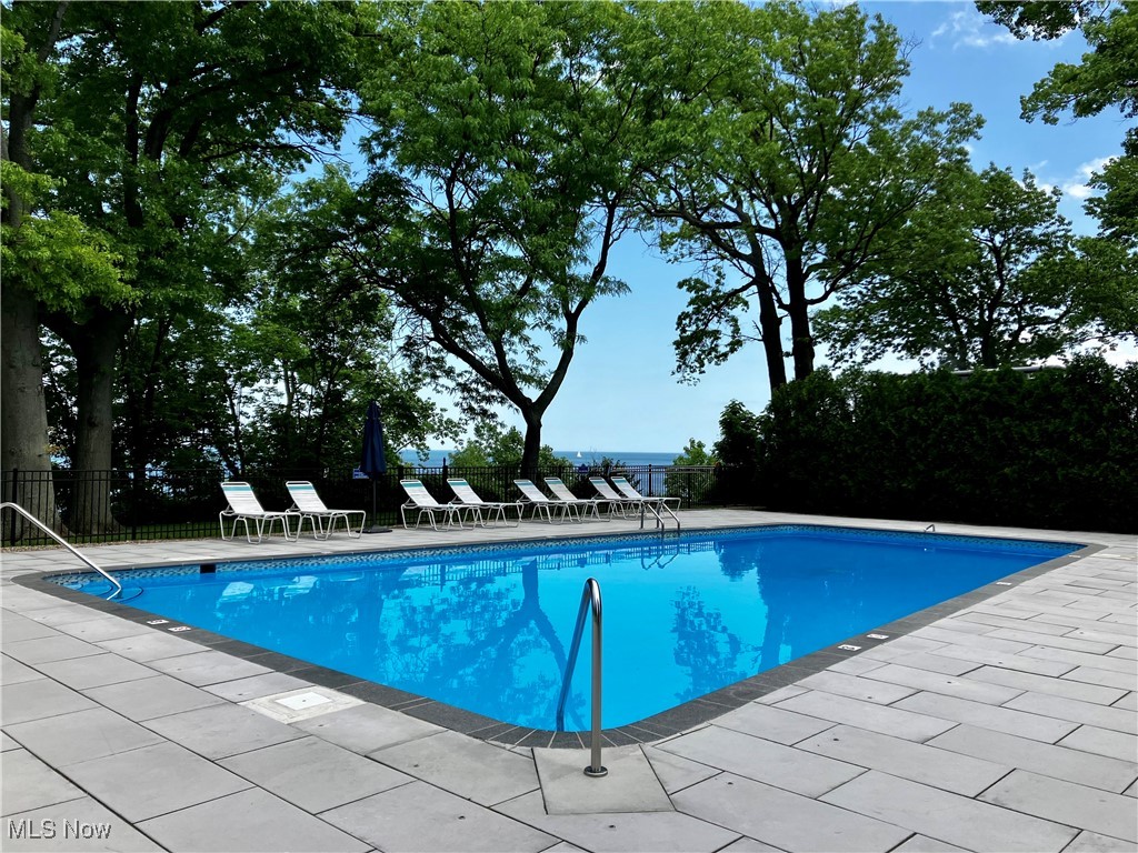 12520 Edgewater Drive #1107, Lakewood, Ohio image 5