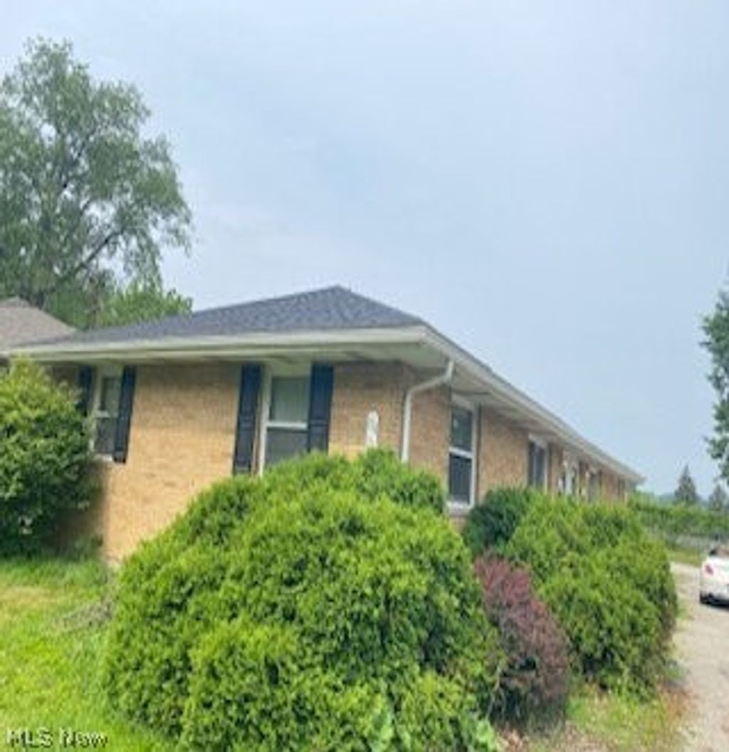 Photo of 184 Kenwood Avenue, Akron, OH 44313 (MLS # 5189050)