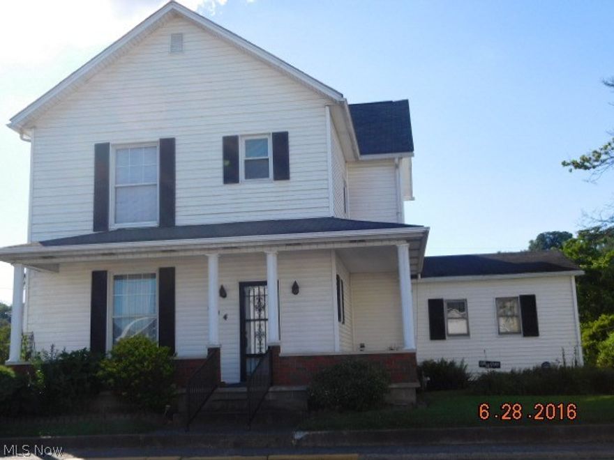 Adorable 3-bedroom, 1.5 bath home. Large eat-in kitchen, large dining room, and large living room. Nicely decorated. Off street parking and a detached 2-car garage. Home is very clean and neat with neutral carpeting.