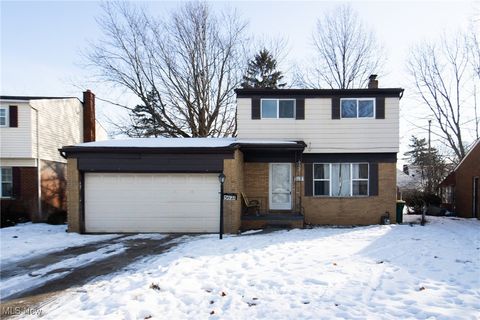 5621 Kenton Avenue, Maple Heights, OH 44137 - MLS#: 5097643