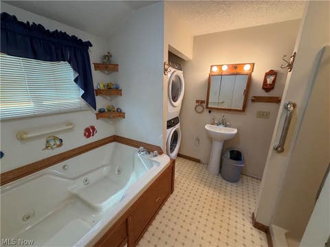 Tiny photo for 4900 Wiseland Avenue SE, Canton, OH 44707 (MLS # 5237438)