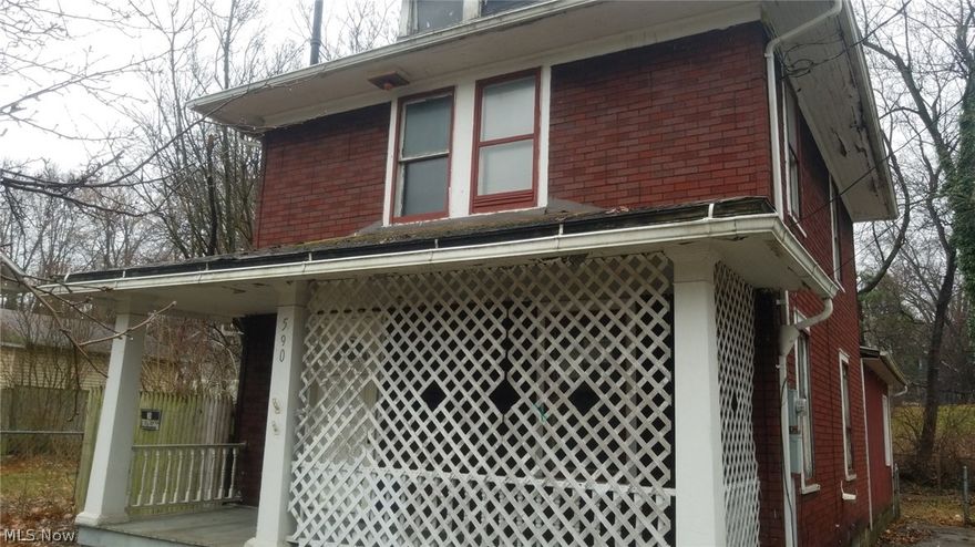 COLONIAL FRAME 2 STORY WITH 480 SQ FT GROUND FLOOR LIVING AREA AND 1360 TOTAL SQ FT LIVING AREA, BUILT ABOUT 1921. IT HAS 5 TOTAL ROOMS WITH 4 BEDROOMS, 2 FULL BATHROOMS, A FULL BASEMENT, HEATING IS CENTRAL Property sold AS IS. Equal housing opportunity. FHA insurable w/escrow per HUD Appraisal.