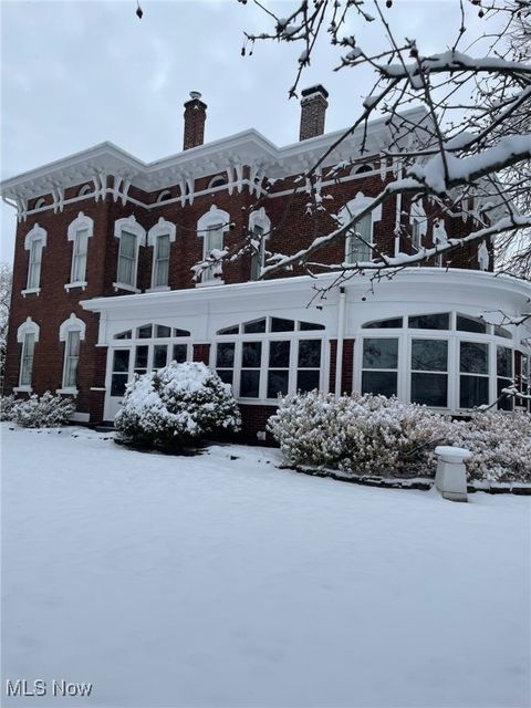 4522 7th Street SW Canton OH 44710