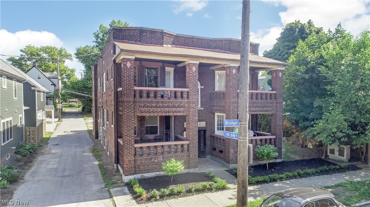 Gordon Square - Residential Income