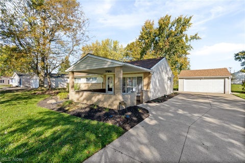 Tiny photo for 1637 Ridgewood Court, Twinsburg, OH 44087 (MLS # 5253127)