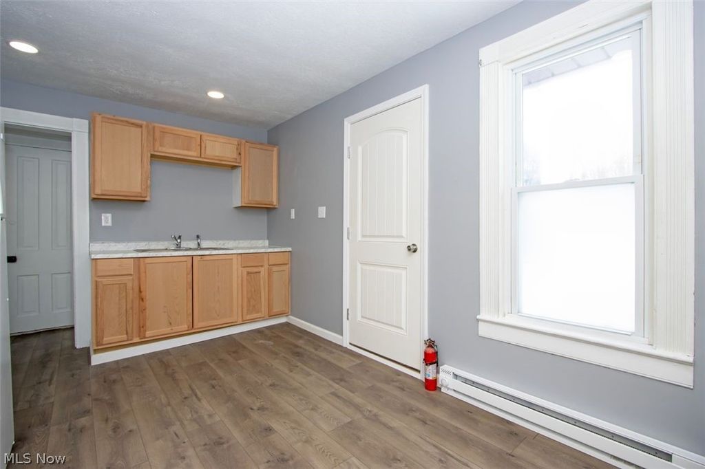 Photo of 442 Main Street, Wadsworth, OH 44281 (MLS # 5188520)