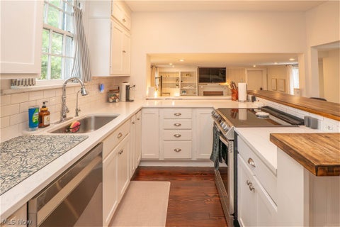 Tiny photo for 2412 University Avenue NW, Canton, OH 44709 (MLS # 5257122)