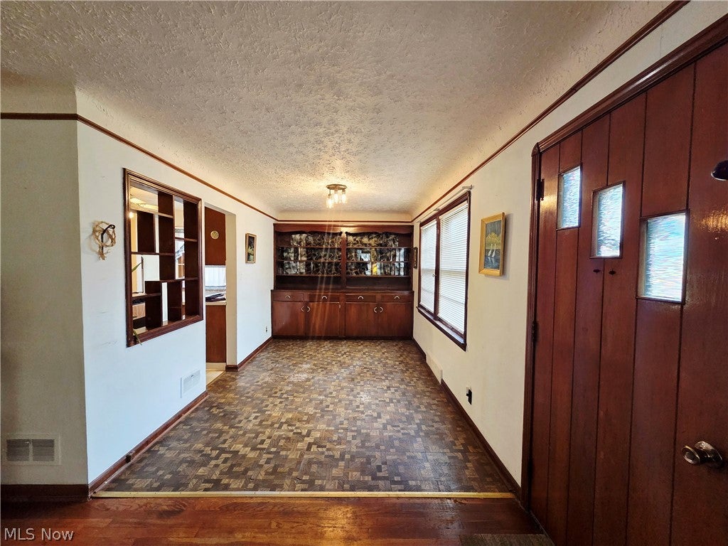 6040 W 54th Street
