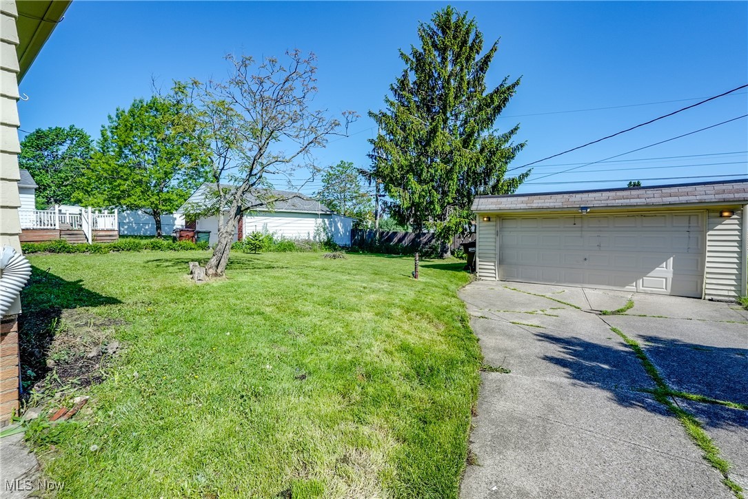 3360 Hilltop Drive, Parma, Ohio image 3