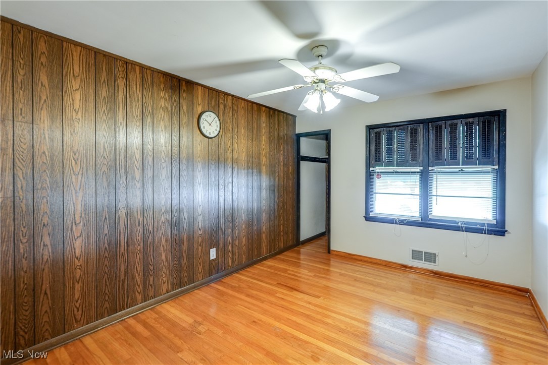 3360 Hilltop Drive, Parma, Ohio image 19