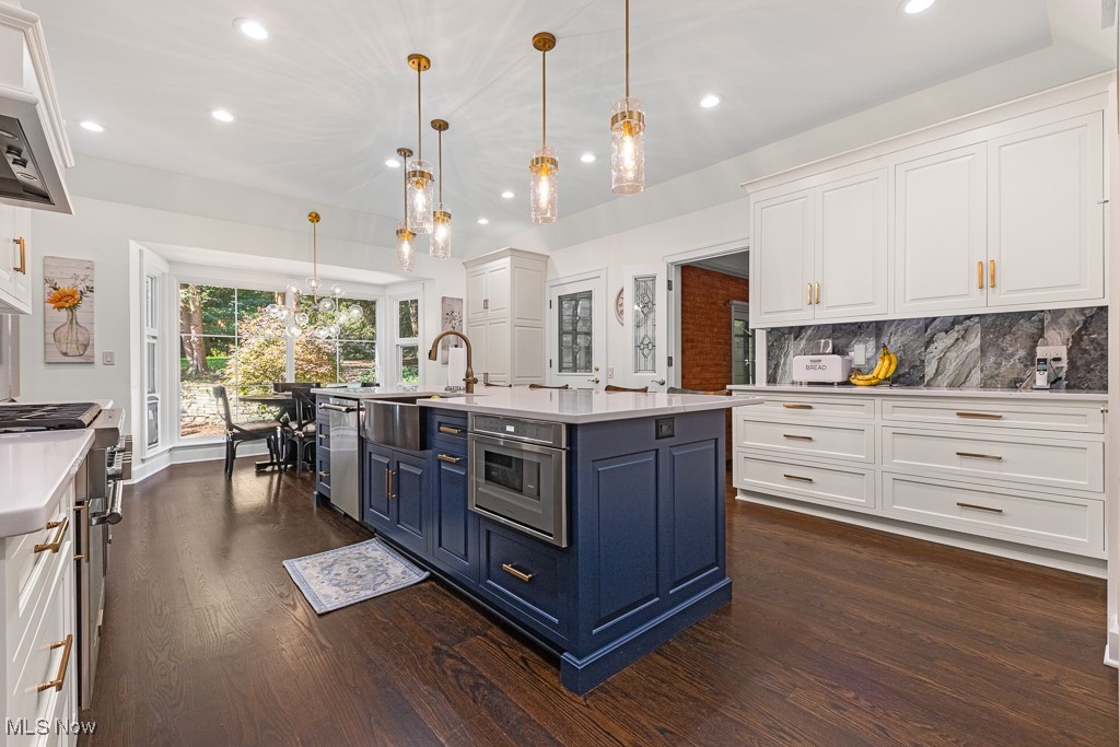 2543 Dunkeith Drive NW