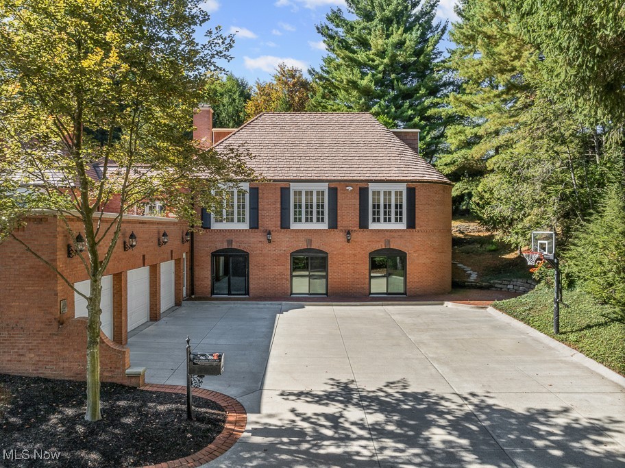 2543 Dunkeith Drive NW