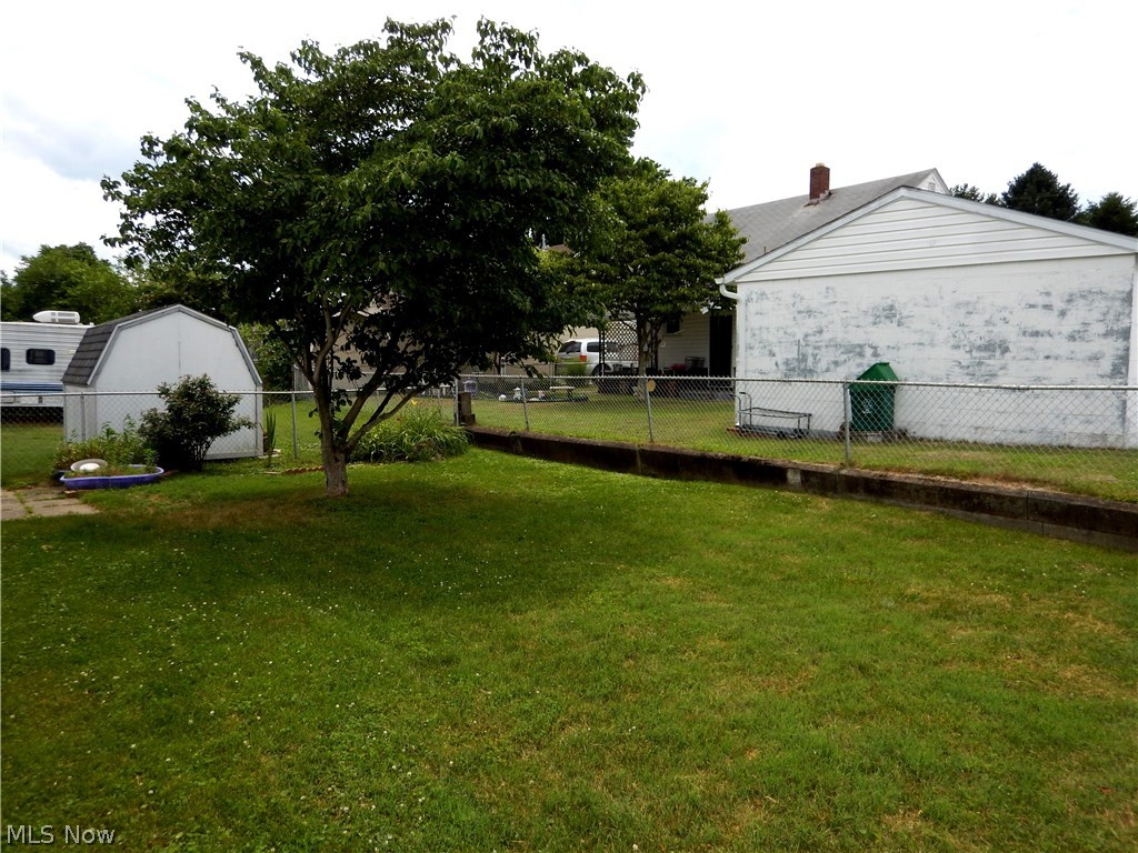 Rr Debussey Neale View Ad - Residential