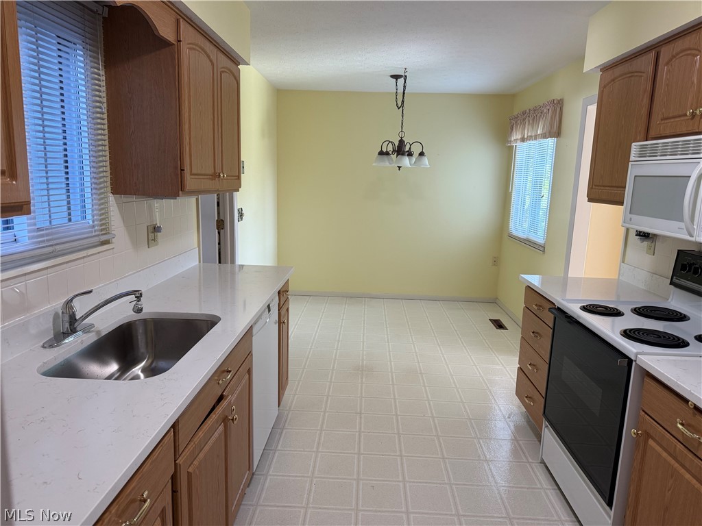 Co-Moor Twnhse Idlewood S Condo - Residential