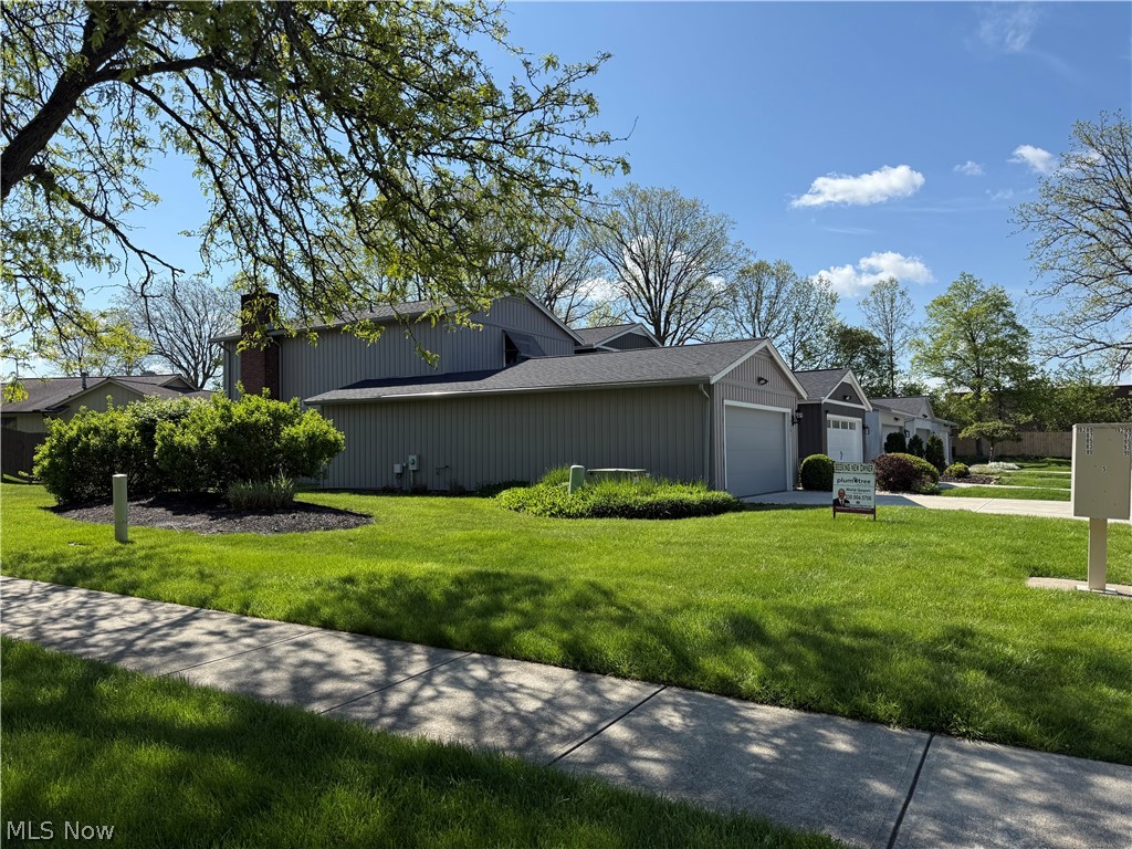 Co-Moor Twnhse Idlewood S Condo - Residential