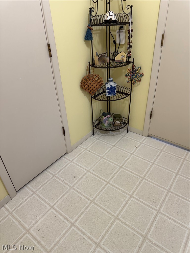 Co-Moor Twnhse Idlewood S Condo - Residential